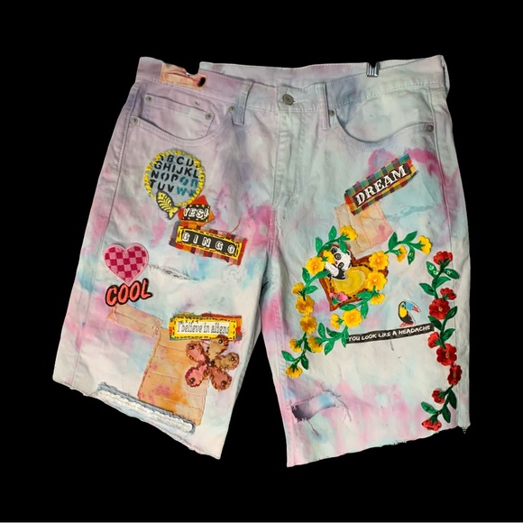 COPY - IT AIN’T BEIGE- Distressed and dyed cut-off shorts - Picture 2 of 9